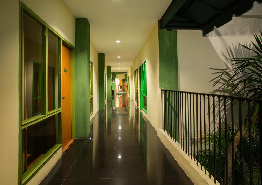 Spazzio Bali Hotel Kuta Lombok Extérieur photo