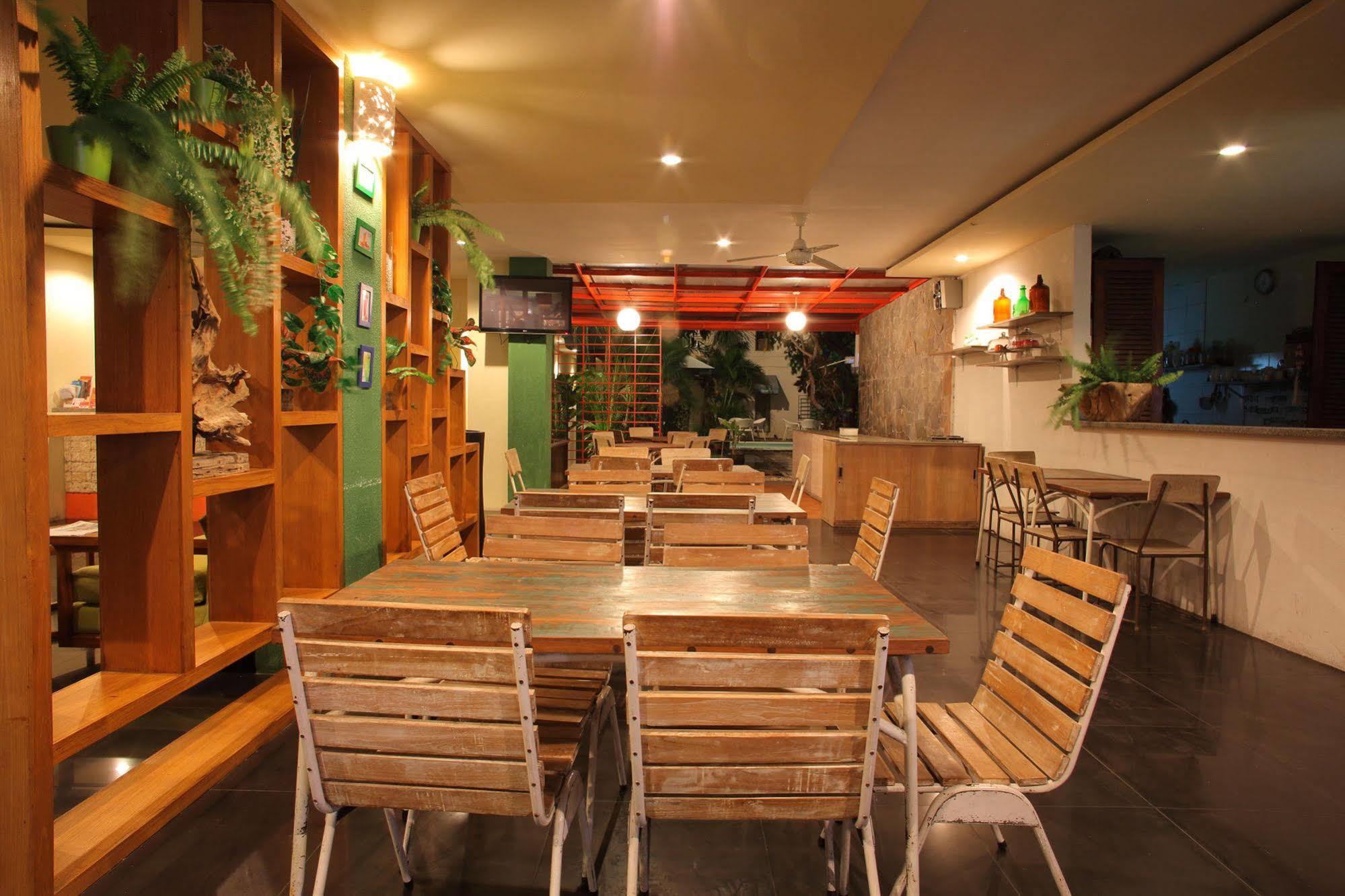 Spazzio Bali Hotel Kuta Lombok Extérieur photo